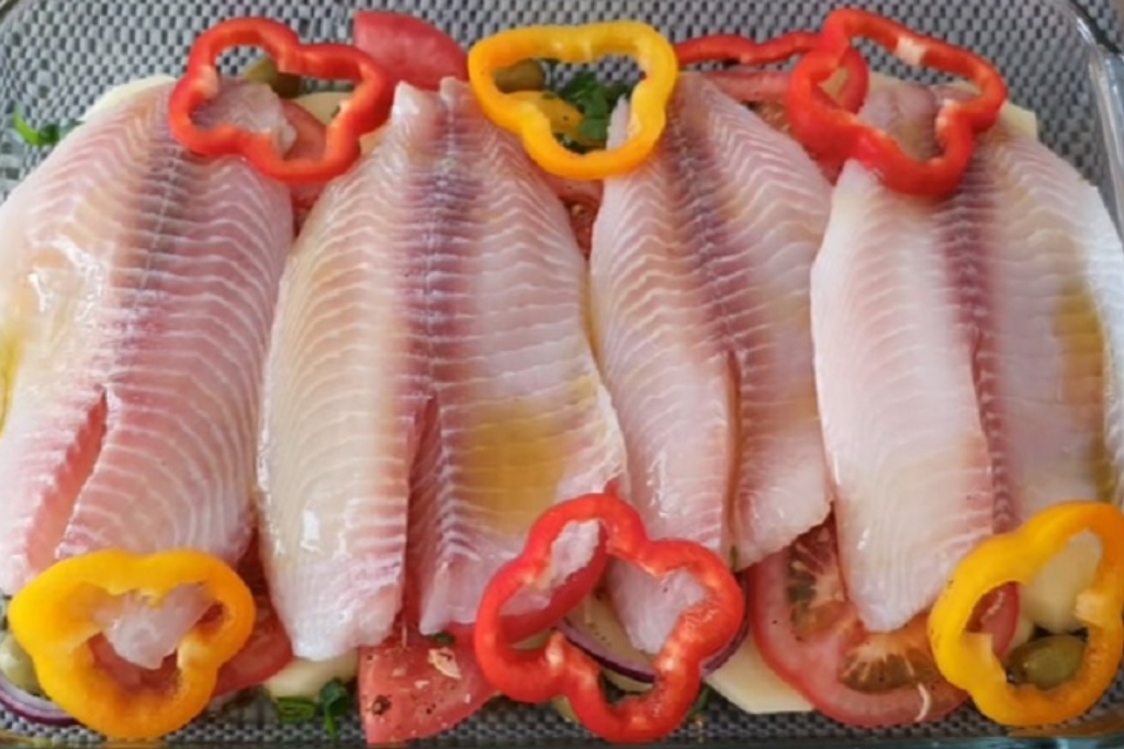 Filé de tilápia no forno, é um peixe bem versátil, pois ele pode se transformar em um delicioso filé