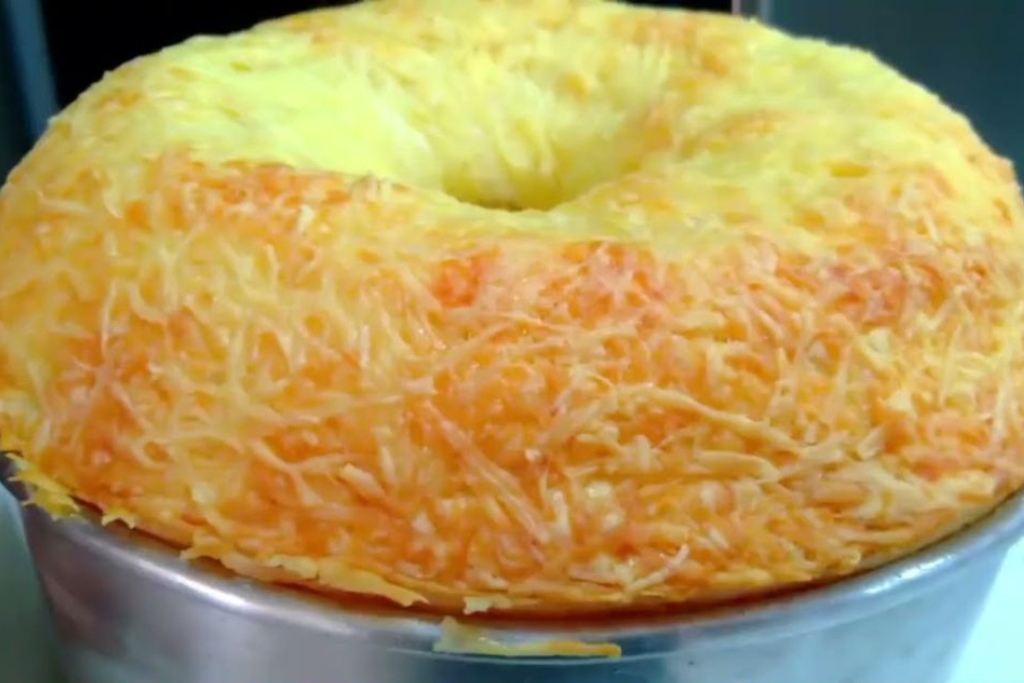 Sem trigo, fiz com 3 ingredientes o Bolo pãozinho que conquistou um milhão de corações